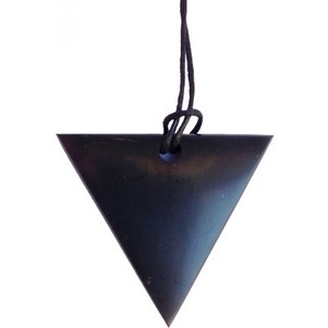 CIONDOLO DI SHUNGITE TRIANGOLO